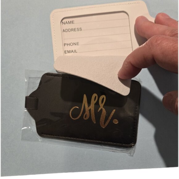 3/$25 NEW MR & MRS Luggage Tags - Picture 2 of 9